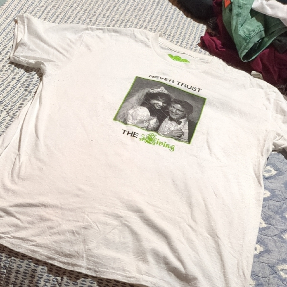 Welcome X Beetlejuice Graphic T-shirt